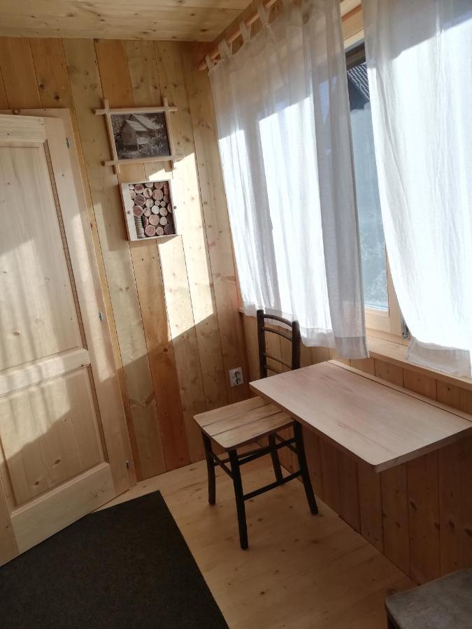 Gostel Koprivnik Pri Kocevju, Kocevski Rog 외부 사진